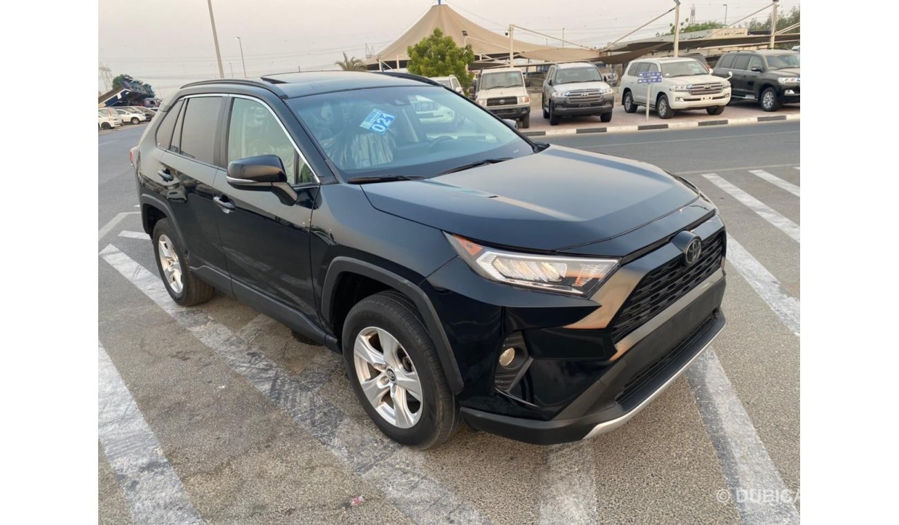 Toyota RAV4 2019 TOYOTA RAV 4 XLE AWD / FULL OPTION