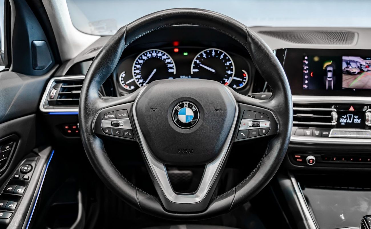 BMW 320i Exclusive 2020 BMW 320i, 2025 BMW Warranty + Service Contract, Full Service History, Low KMs, GCC