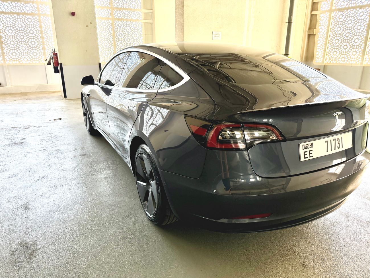 تسلا موديل 3