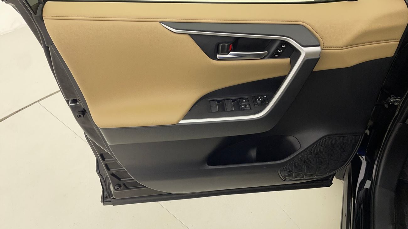 Toyota RAV4 VXR HEV 2.5 | Zero Down Payment | Home Test Drive