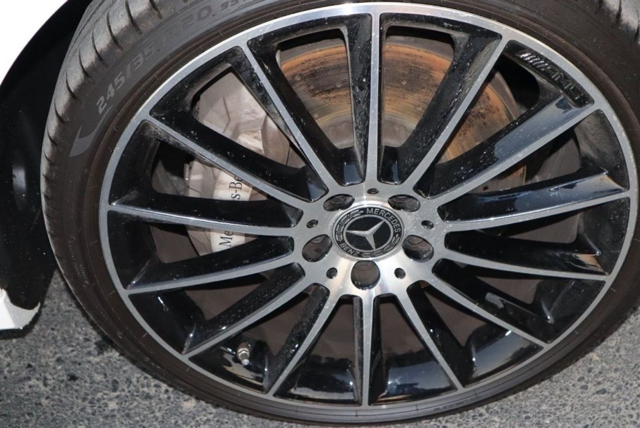 Mercedes-Benz E300 E300  Electric and patrol