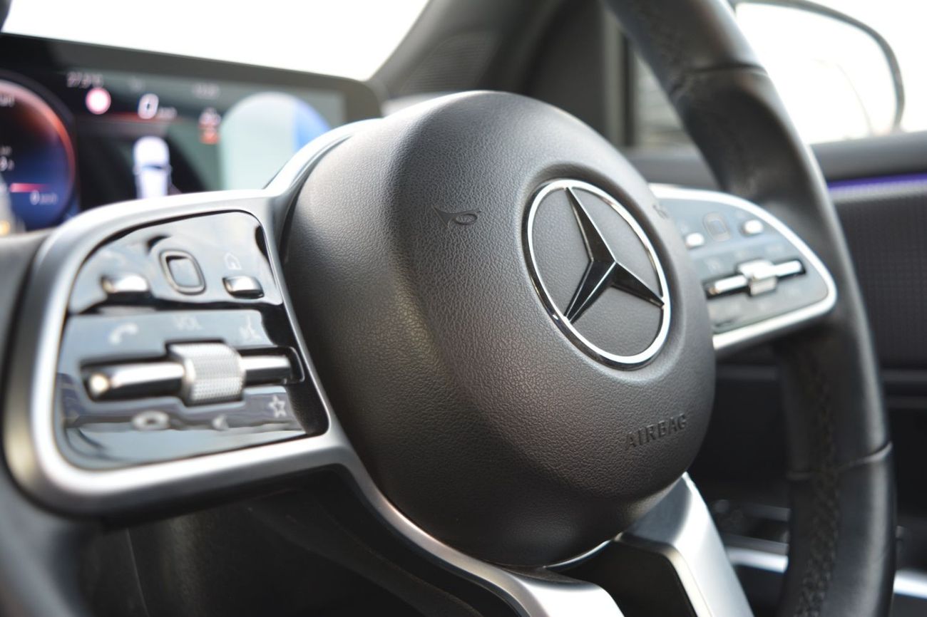 Mercedes-Benz GLB 200