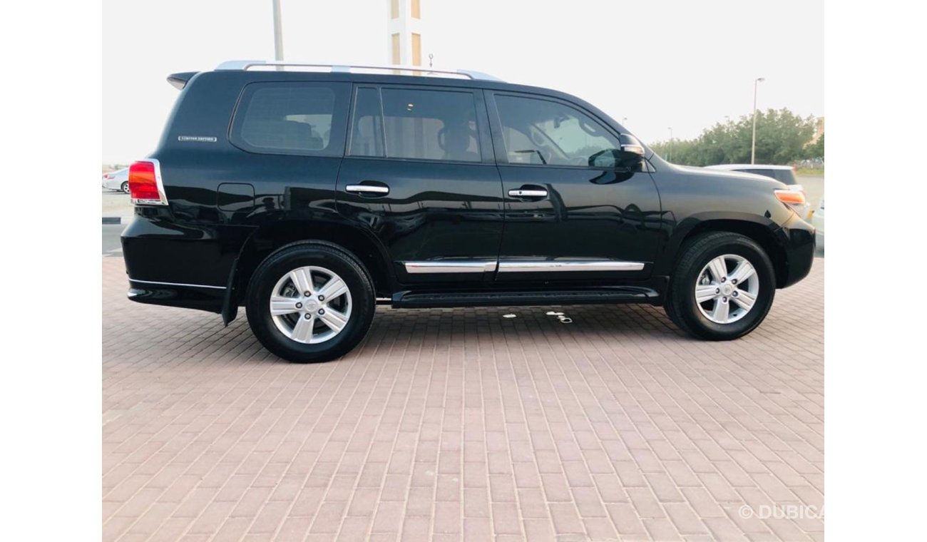 Toyota Land Cruiser LAND CRUISER - 2015 - GXR FULL - V8 GCC