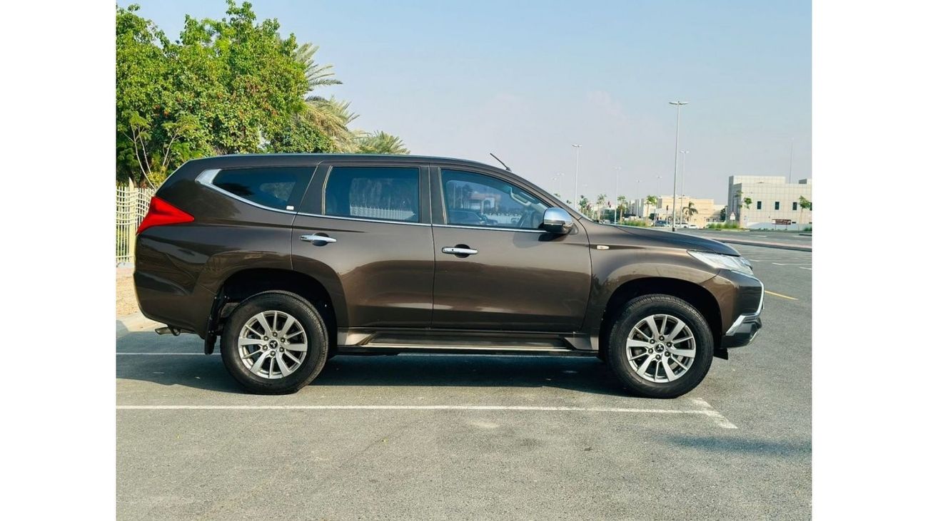 ميتسوبيشي مونتيرو GLS Mid FULL AGENCY MAINTAINED || 1110 PM || MONTERO SPORT GLS 3.0L V6 || LOW MILEAGE || GCC ||  0%