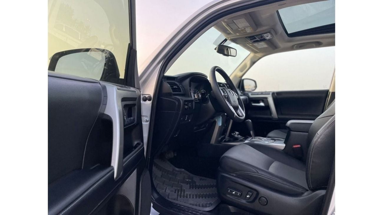تويوتا Runner4 2019 Toyota 4Runner SR5 Premium 4x4 AWD Full Option Sunroof -  UAE PASS 5% VAT Applicable for UAE Re