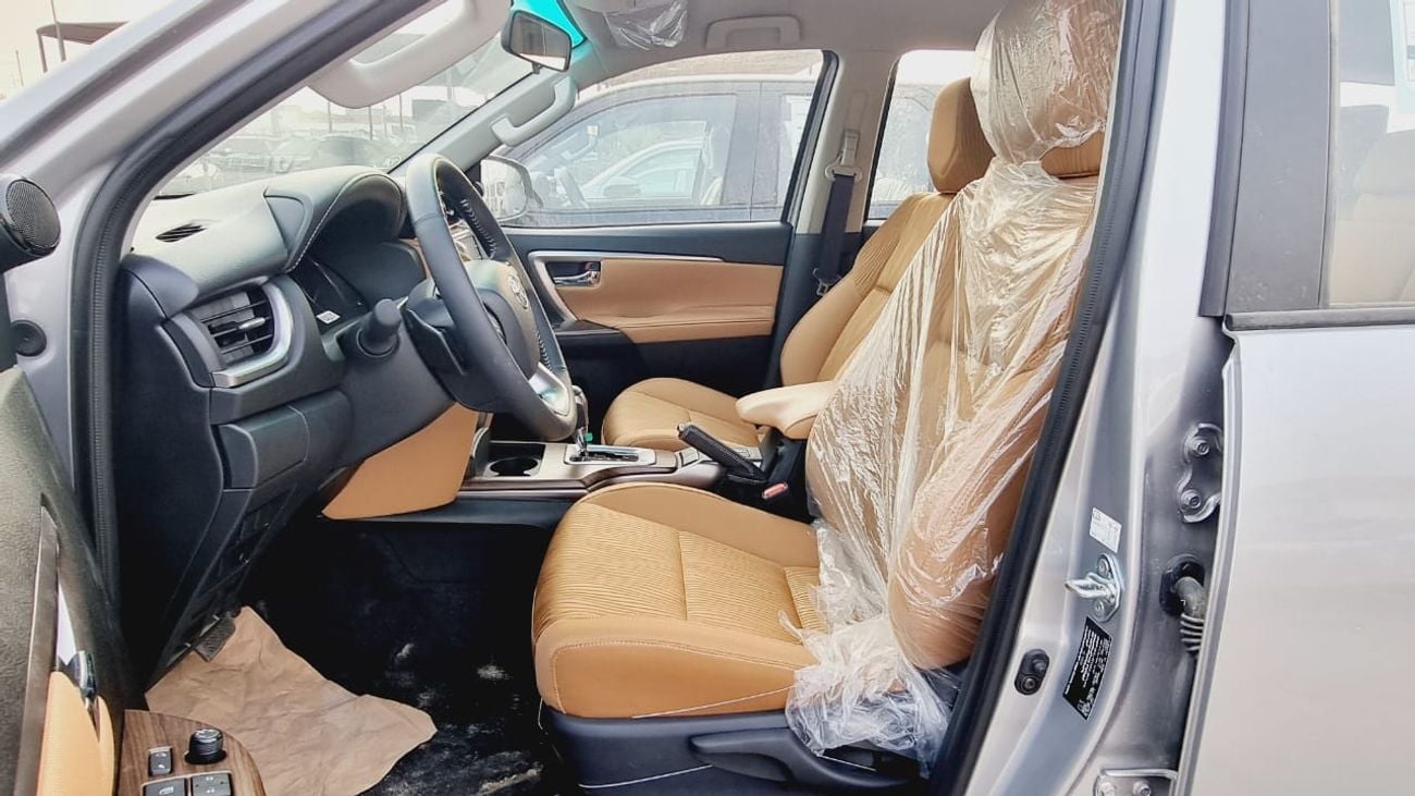 Toyota Fortuner TOYOTA FORTUNER 2.7L PETROL 4X4 PUSH START DIGITAL A/C MY 2024