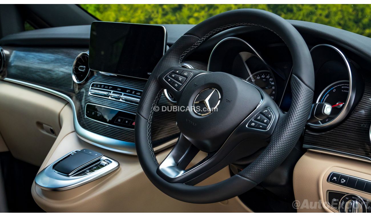 مرسيدس بنز EQV300 BRAND NEW 2022 FULL ELECTRIC
