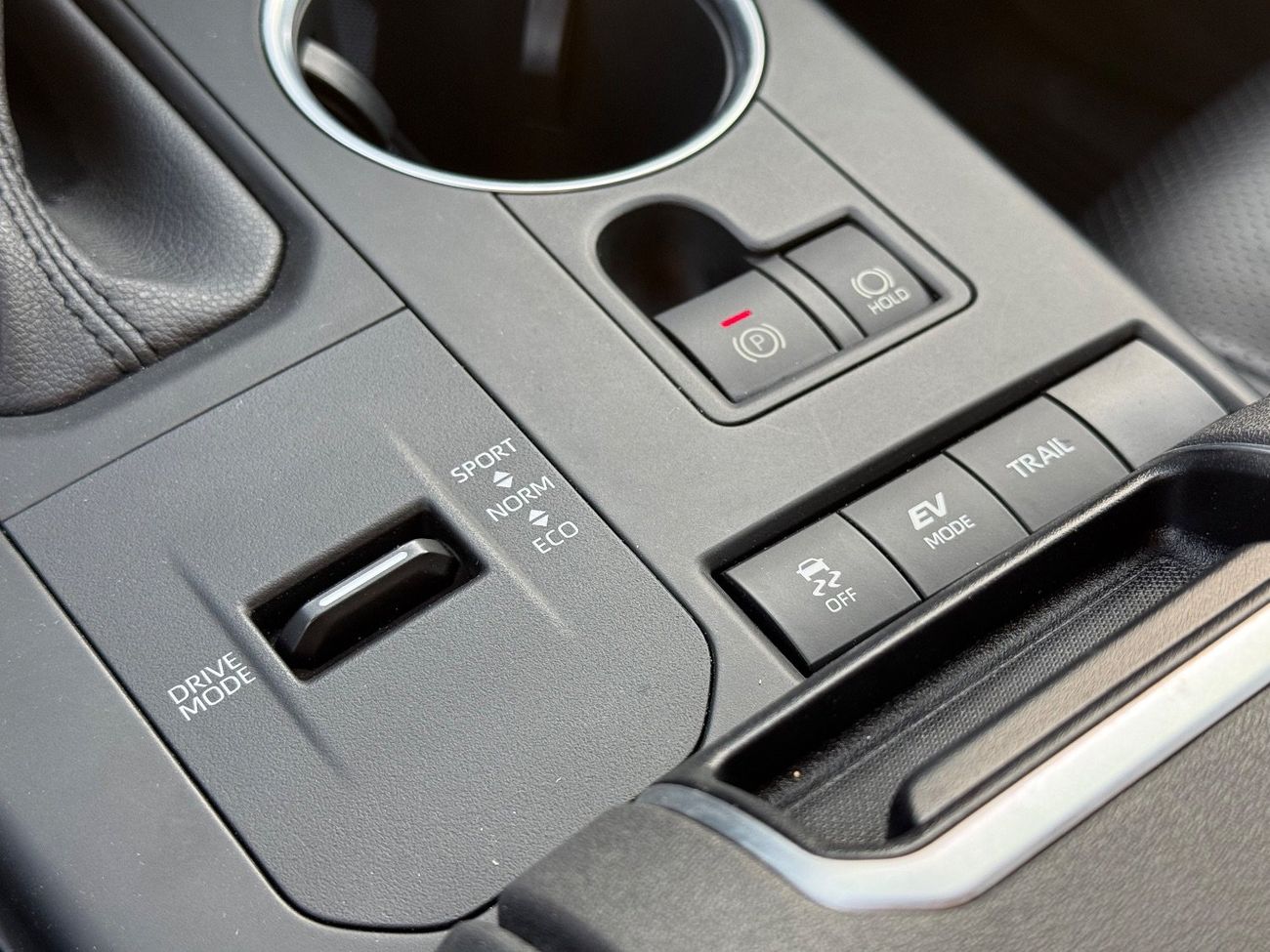 تويوتا هايلاندر LE 2.5L