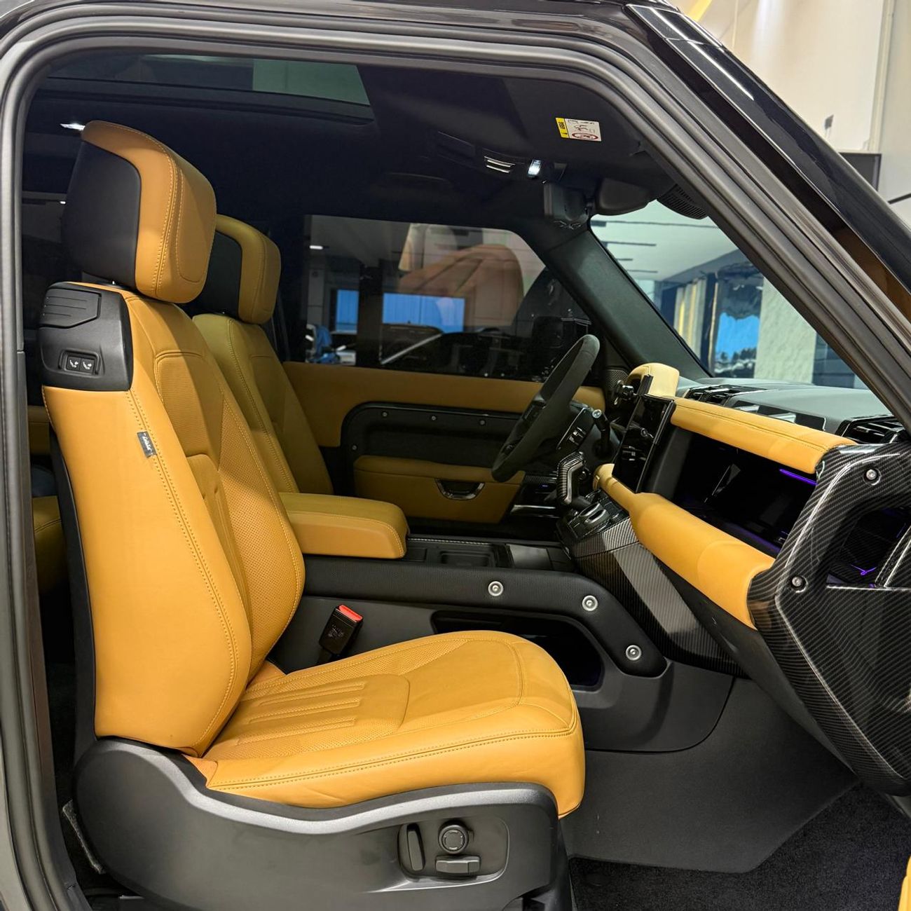 لاند روفر ديفندر 90 X P525 V8 | 5.0L Supercharged | European Specs | 3 Years Warranty & Service | Carpathian Grey