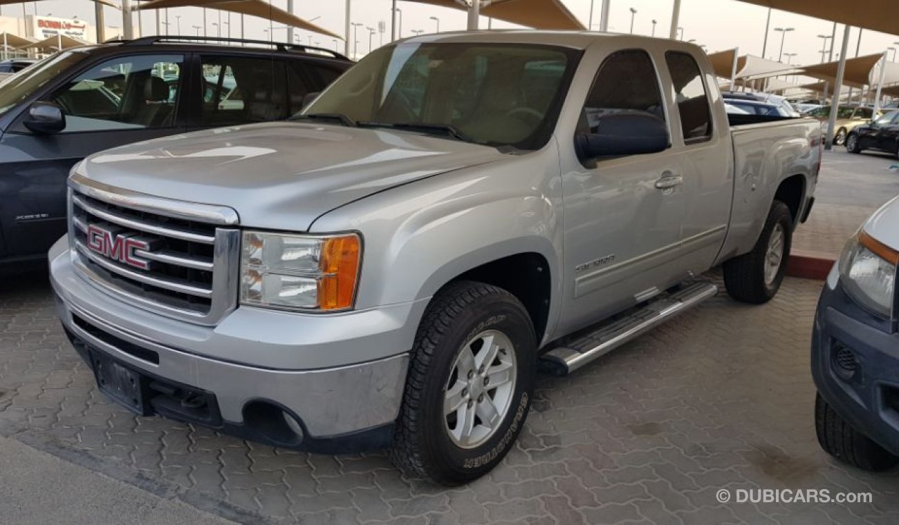 GMC Sierra 2012 model full options Gcc specs car very clean