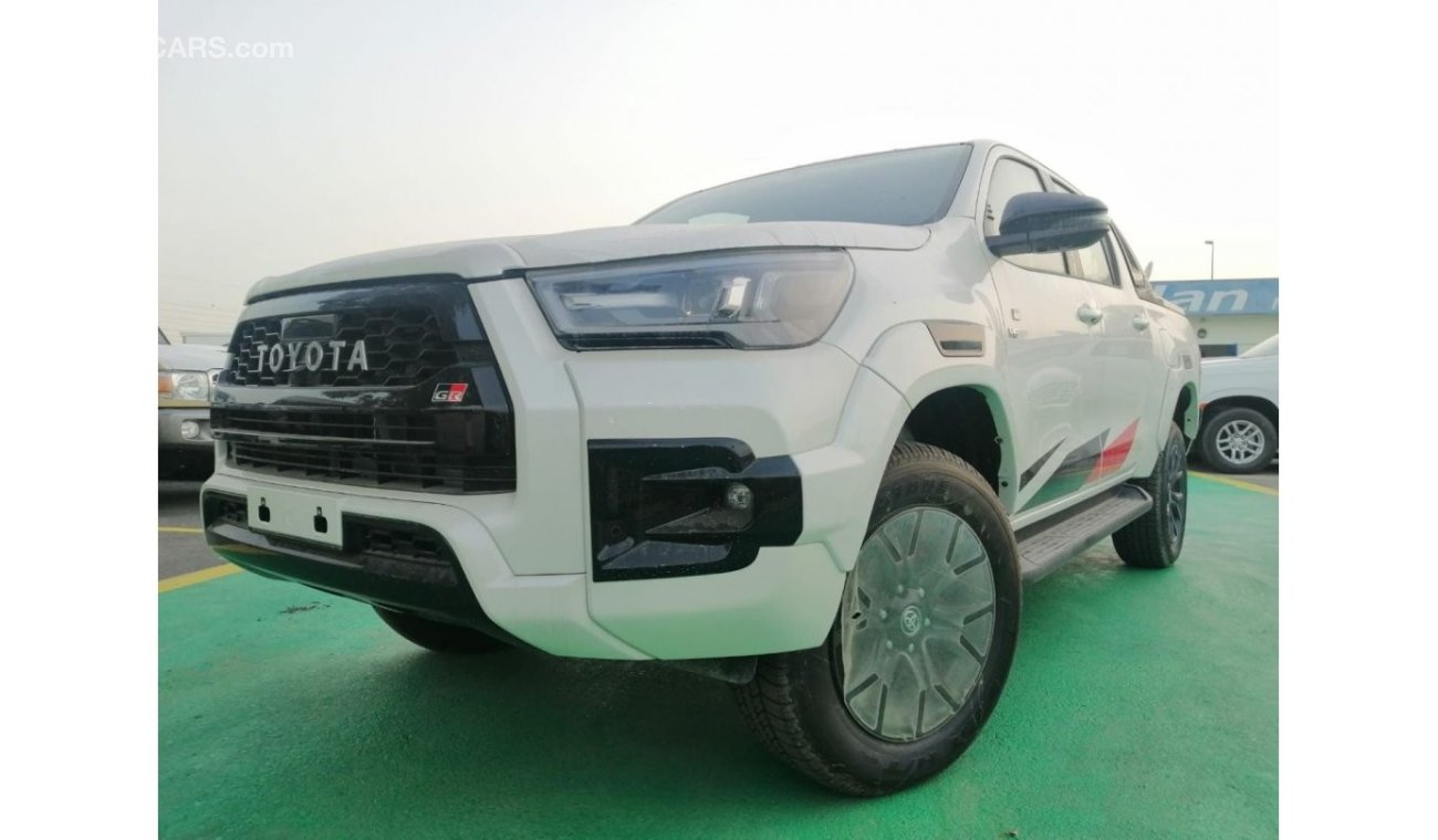 Toyota Hilux GR  FULL OPTION  AUTOMATIC  4X4   DOUPLE CAP