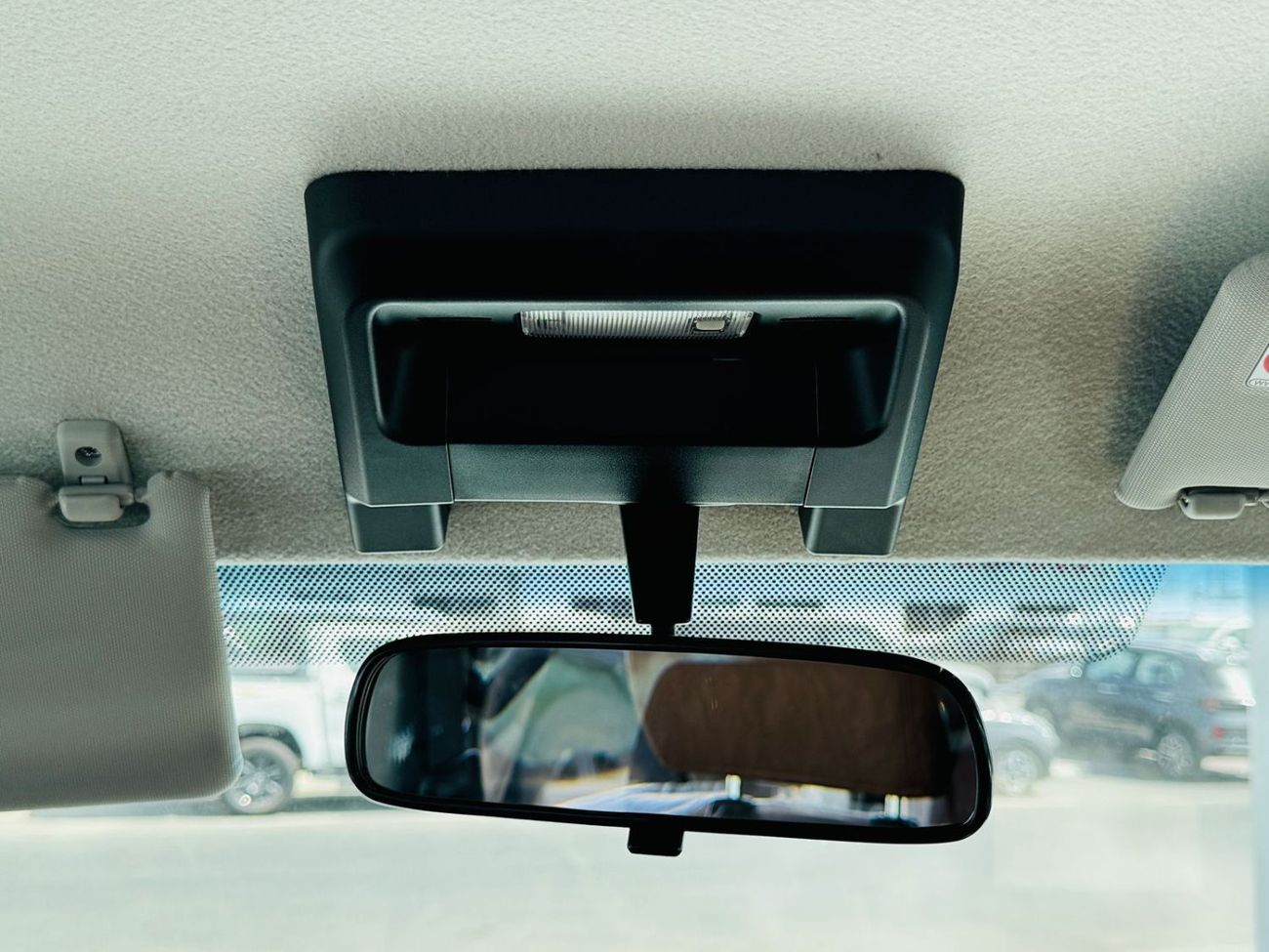 Toyota Land Cruiser TOYOTA LC76 5DOOR 4.0L PTR GCC A/T F/O WHITE 2025