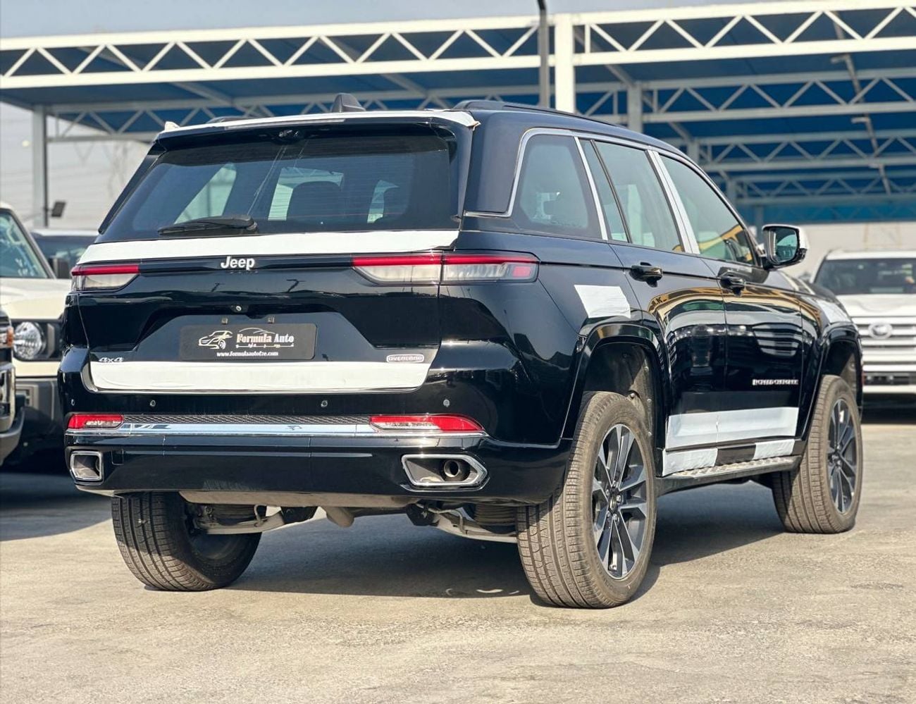 Jeep Grand Cherokee Overland 3.6L V6 PTR A/T // 2025 // Full Option with 360 Camera , Radar , Heating & Cooling & Massag