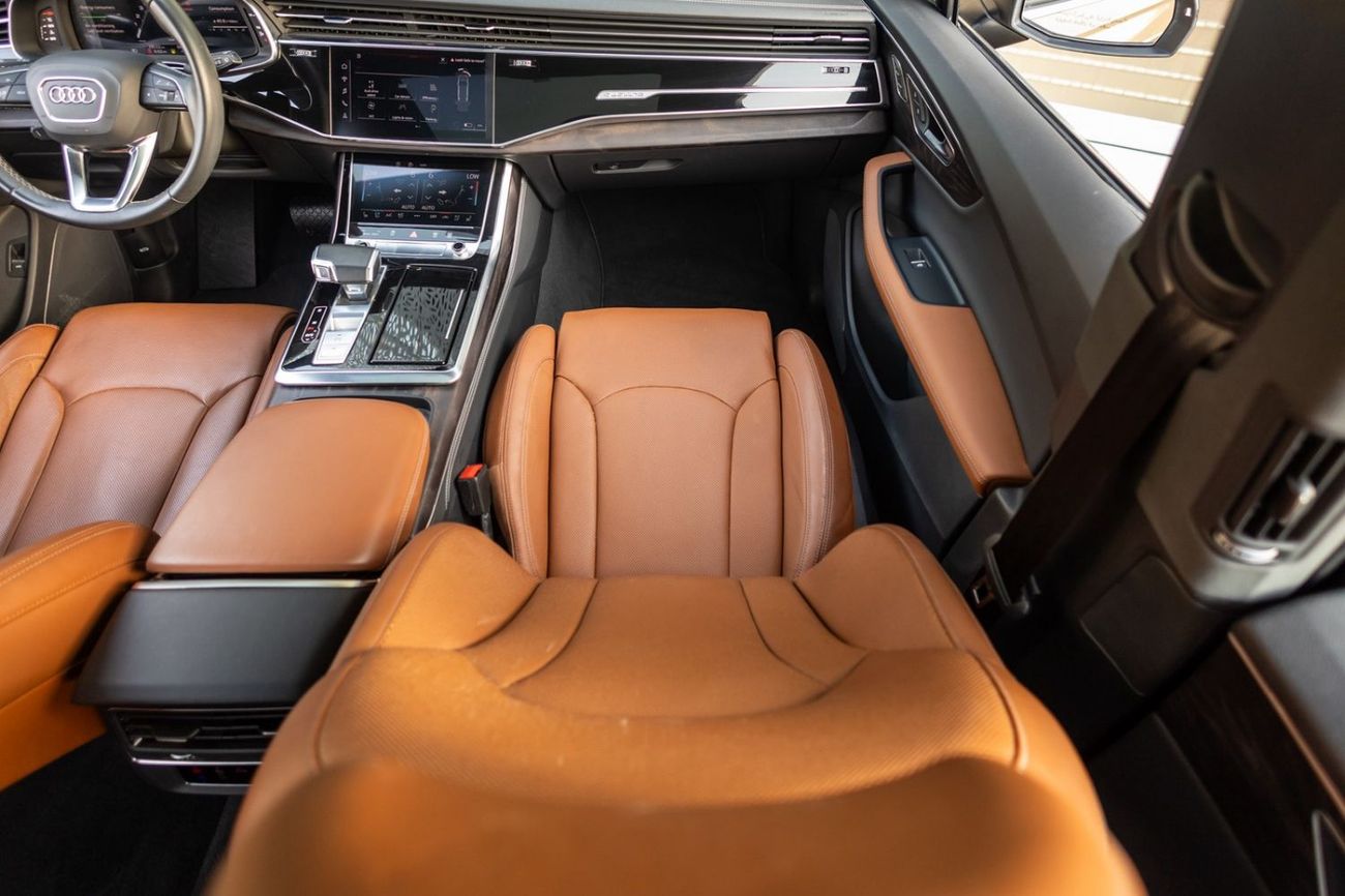أودي Q7 45 TFSI S-LINE
