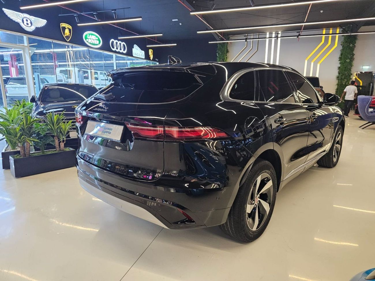 Jaguar F Pace 2022 Jaguar F-Pace R-Dynamic SE P250/10,000KM Only /Perfect Condition/No Paint