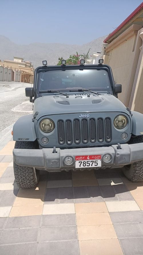 Jeep Wrangler Sahara 3.6L A/T
