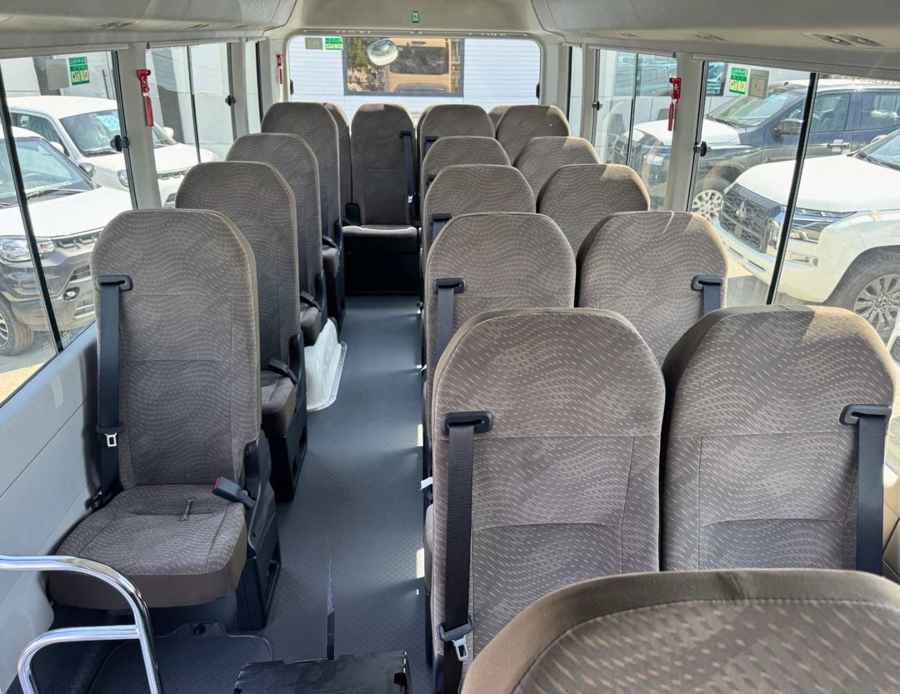 Toyota Coaster 4.2L V6 DIESEL 23 STR 4.2L V6 DIESEL | 23 STR M/T | AUTO FOLDING DOOR | REAR SEATS BELT (CODE # COD42A)