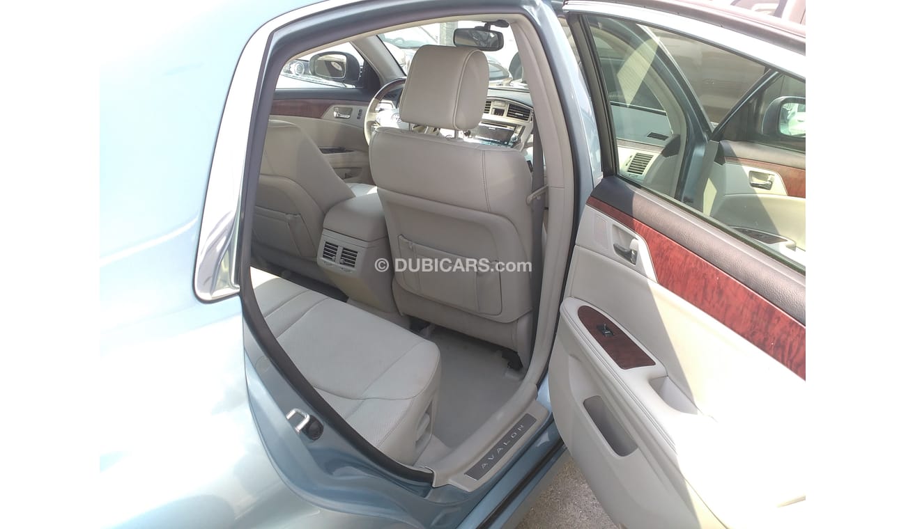 تويوتا افالون