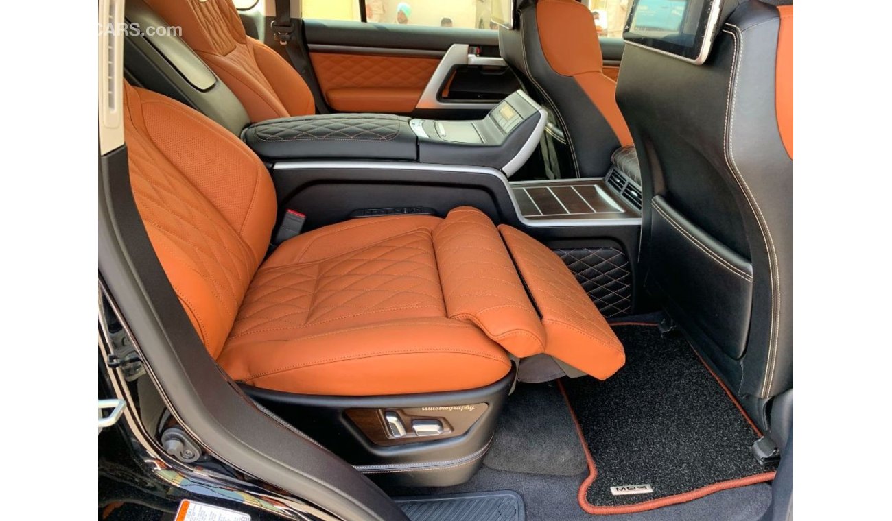 تويوتا لاند كروزر 4.5L Executive Lounge Diesel A/T Full Option with MBS VIP Autobiography Seat( Export Only