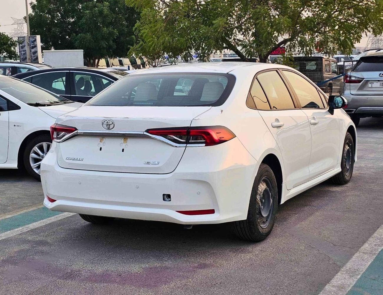 Toyota Corolla XLI E || 1.6L V4 PETROL || DVD / REAR PARKING SENSOR (CODE # XLI E)