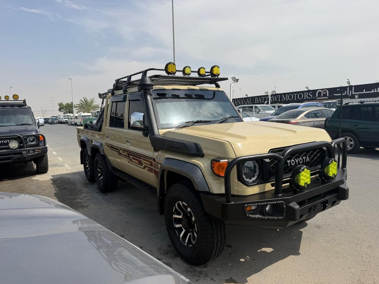 Toyota Land Cruiser 70 Toyota pickup 70 series RHD diesel golden colour