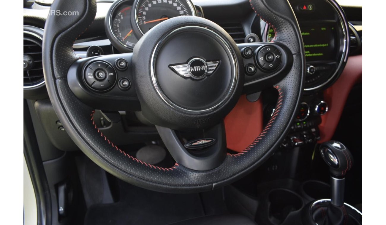 Mini John Cooper Works Joun cooper works Gcc warranty to 2024 with service free