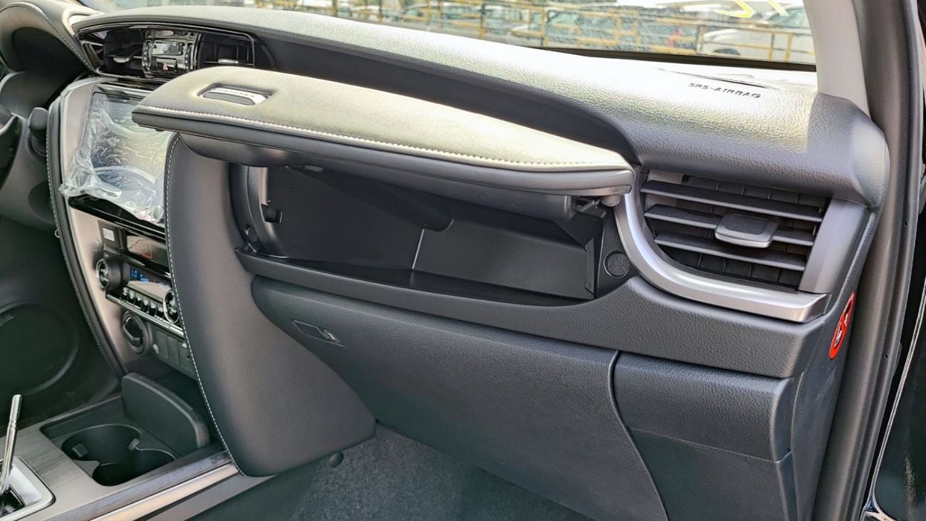 تويوتا فورتونر Toyota Fortuner || 2.7L V4 Petrol || Climate Control || Only for Africa Special Price