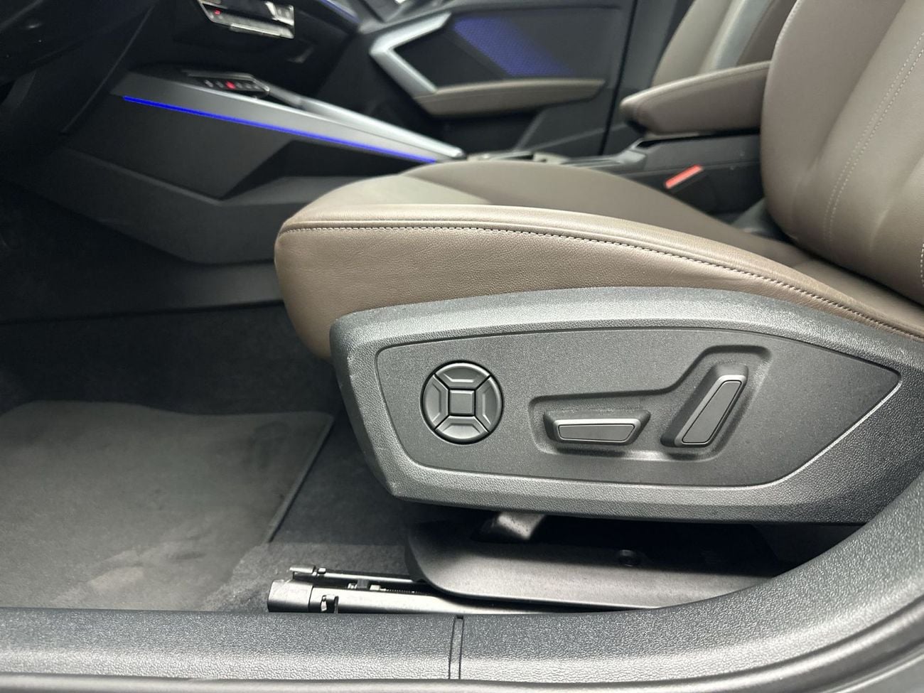 أودي A3 Sedan Advanced 35 TFSI 150hp Progress (Ref# 02212)