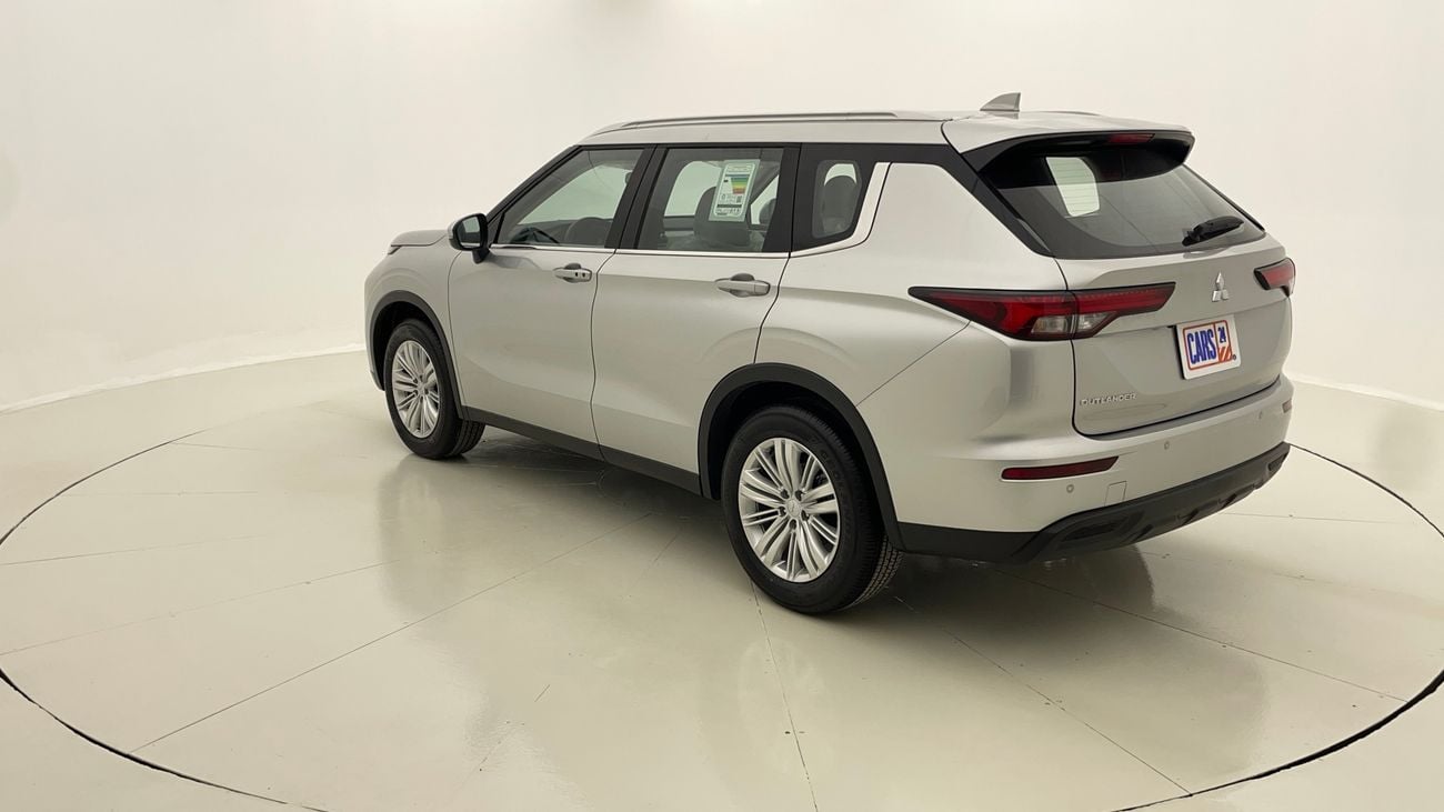 ميتسوبيشي آوتلاندر MIDLINE WITH SUNROOF 2.5 | بدون دفعة مقدمة | اختبار القيادة في المنزل