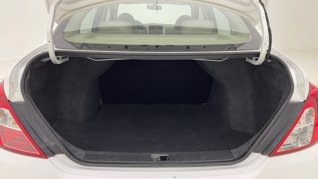 نيسان صني SV 1.5 | بدون دفعة مقدمة | اختبار قيادة مجاني للمنزل