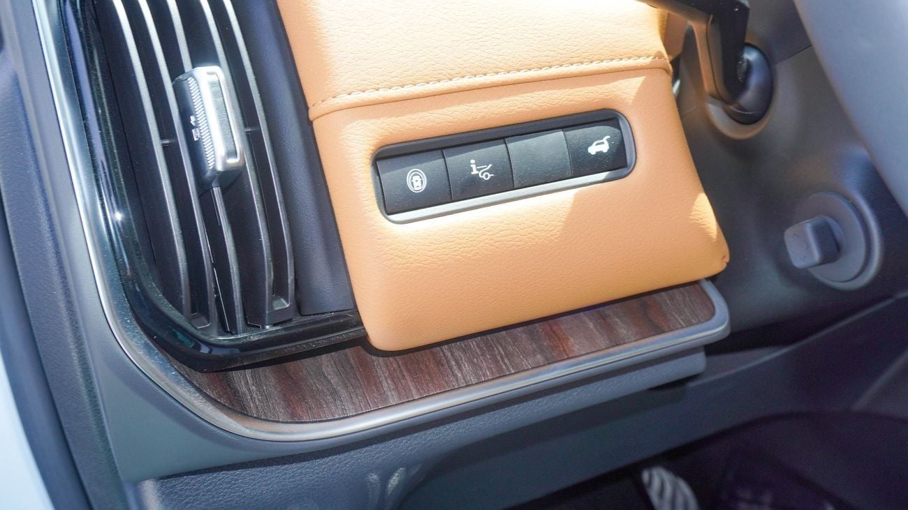 Nissan Patrol LE PLATINUM CITY PLATINUM V6T