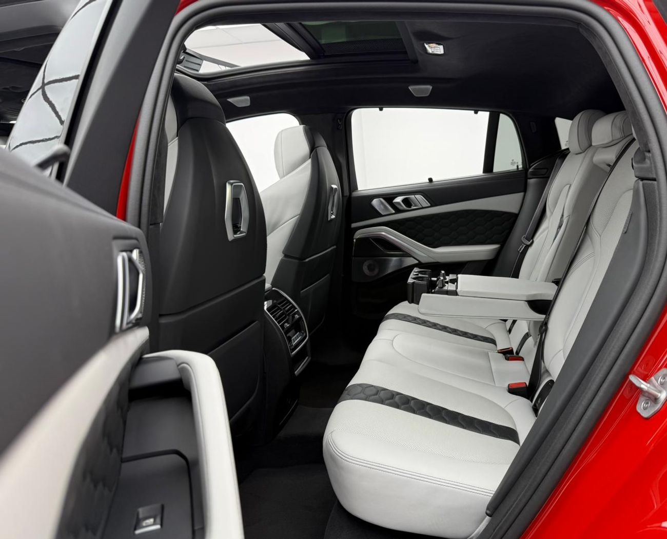 BMW X6M Competition 4.4L 2025 BMW X6M Competition, 2029 BMW Warranty + Service Pack, Full BMW Service Histor