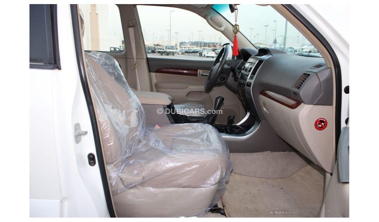 تويوتا برادو تويوتا برادو 2007 خليجي بحالة ممتازة فل أوبشن بدون حوادث نظيفه جدا من الداخل والخارج