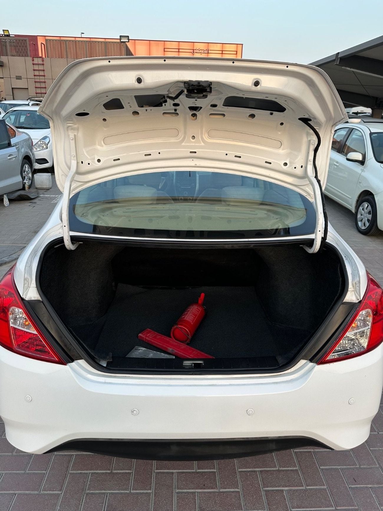 Nissan Sunny SV