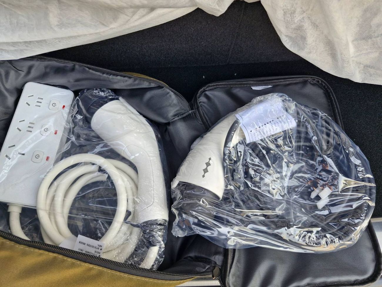 بي واي دي ليوبارد 8 Smart and Brave Flagship Edition (7 Seats)