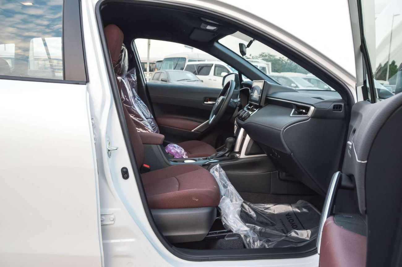 تويوتا كورولا كروس TOYOTA COROLLA CROSS 1.8L G SUV 2025