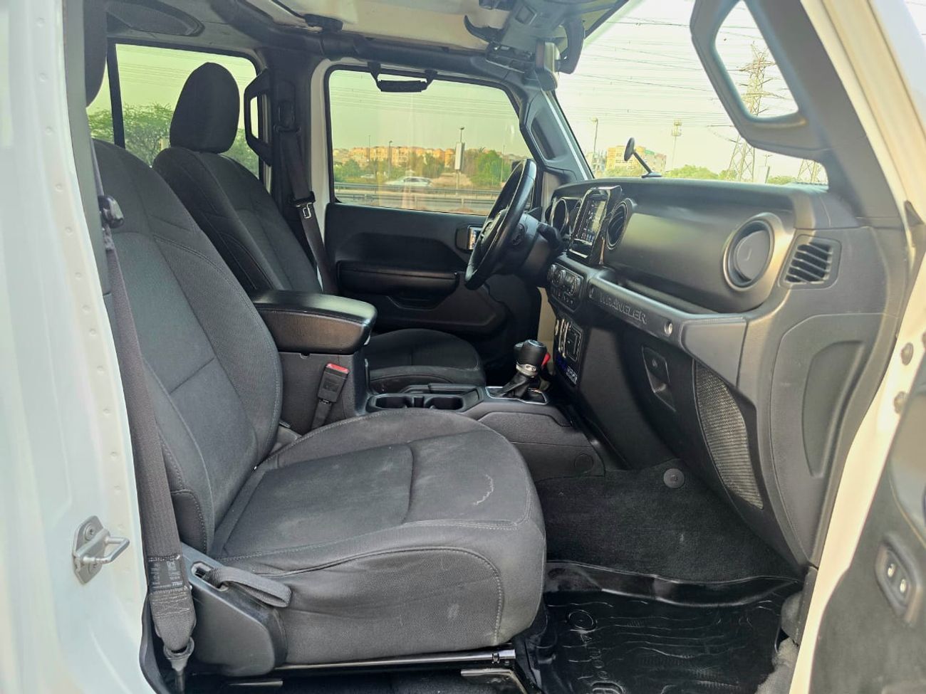 جيب رانجلر Sport 3.6L A/T (5 Seater)