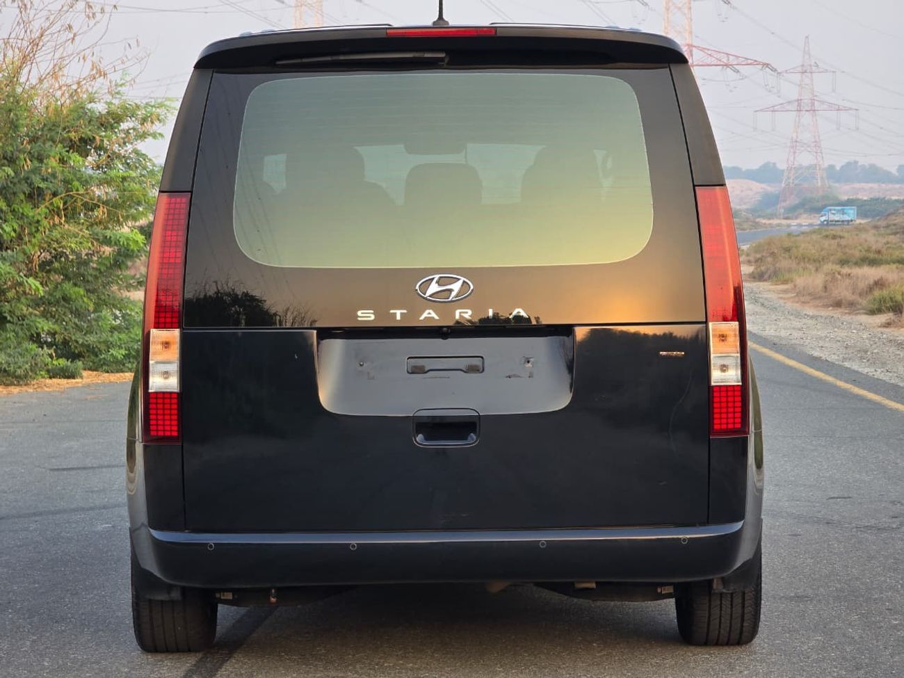 Hyundai Staria HYUNDAI STARIA 2022 KOREAN V4 DIESEL // FULL OPITION // PERFECT CONDITION // LOW MILEAGE