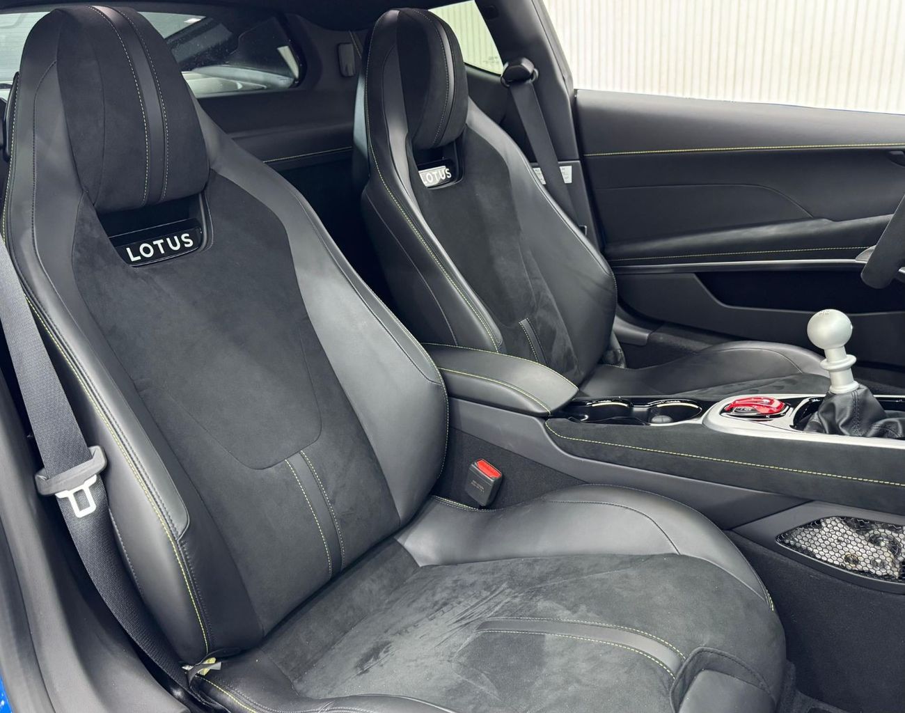 لوتس أميرة 2024 Lotus Emira Launch Edition, Agency Warranty + Service Package, Full Service History, GCC