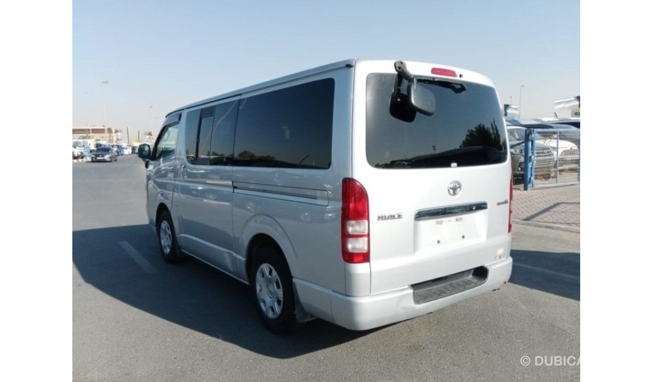 Toyota Hiace TOYOTA HIACE RIGHT HAND DRIVE (PM1041)