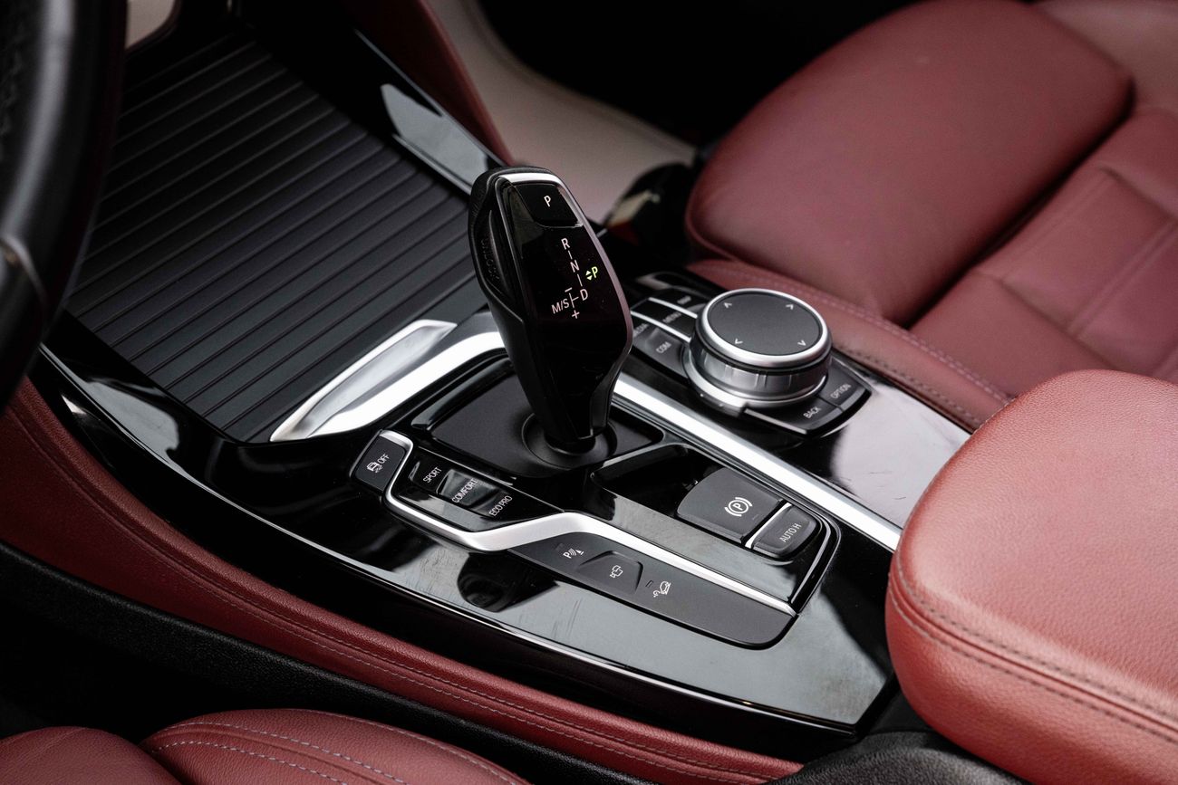 بي أم دبليو X4 X4 xDrive30i M-Kit | 2,928 P.M | 0% Downpayment | BMW Warranty & Service