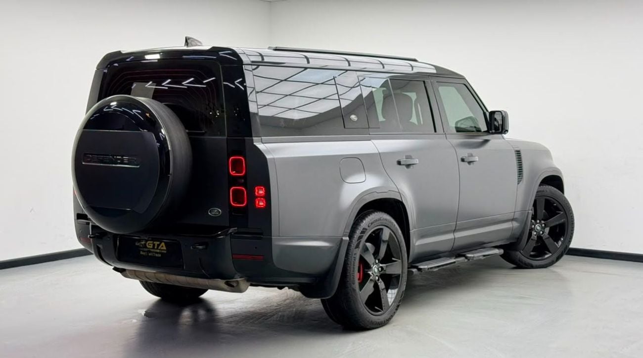 Land Rover Defender 130 HSE P400 2023 Land Rover Defender 130 HSE P400, 5 Year LR Warranty + Service Pack, 8 Seater, GCC