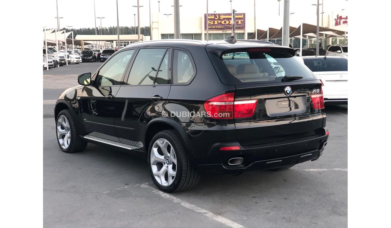 BMW X5 Bmw X5 model 2009GCC car prefect condition full option low mileage sun roof leather seats back camer