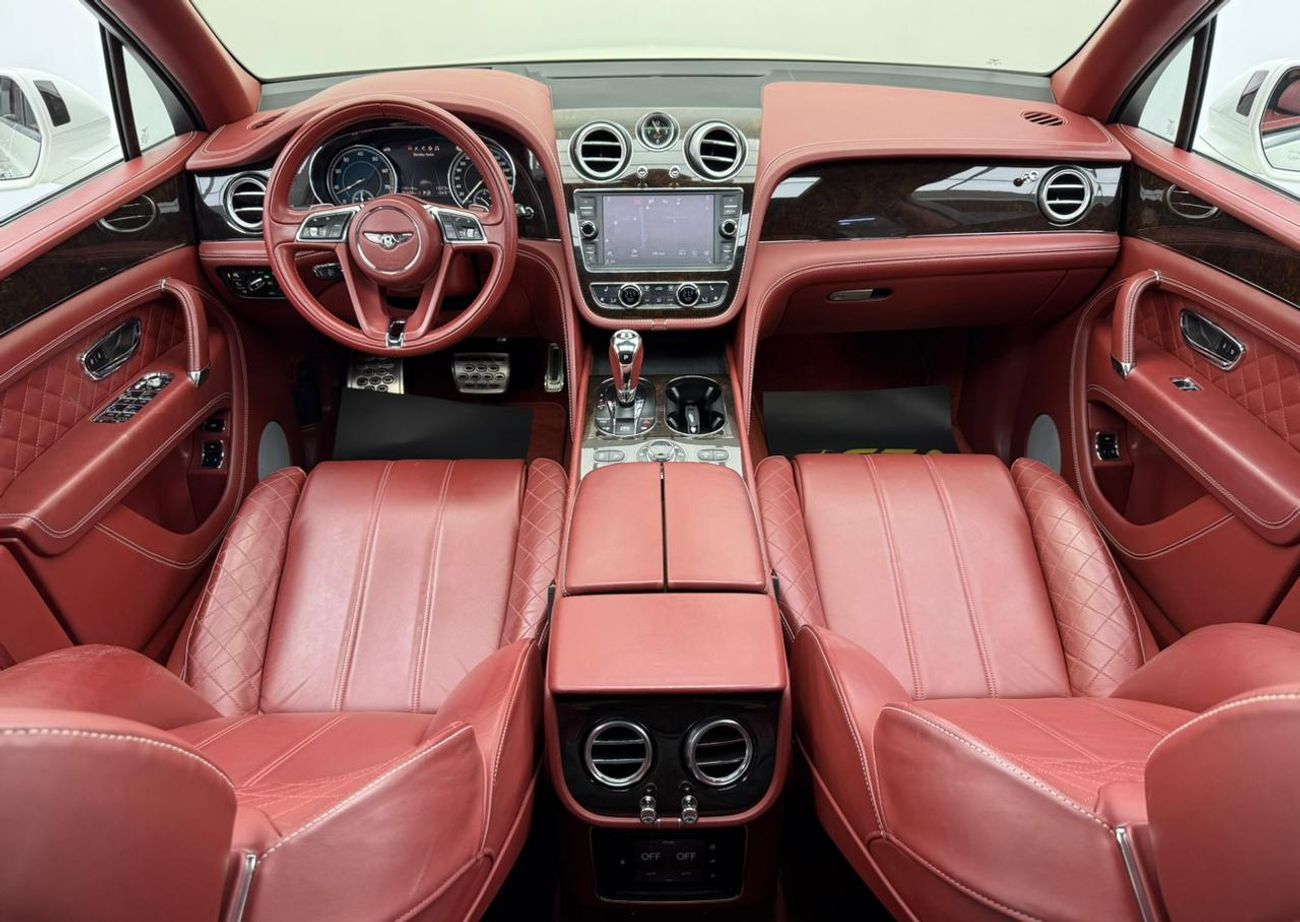 بنتلي بينتايجا 2017 Bentley Bentayga W12, 2026 Bentley Warranty, Full Bentley Service History, Fully Loaded, GCC