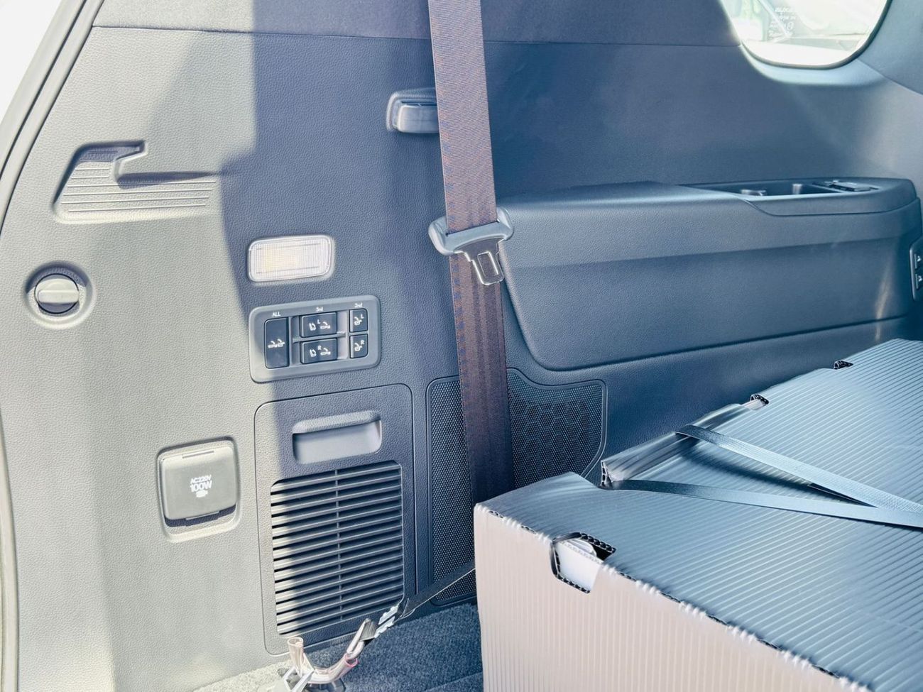 لكزس LX 600 LX600 SIGNATURE 3.5L PTR GCC A/T F/O WHITE 2025