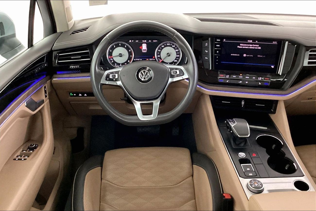 فولكس واجن طوارق Highline | National Day Celebration | شامل الضمان | 0 ﺪﻔﻋﺓ ﺃﻮﻟﻯ