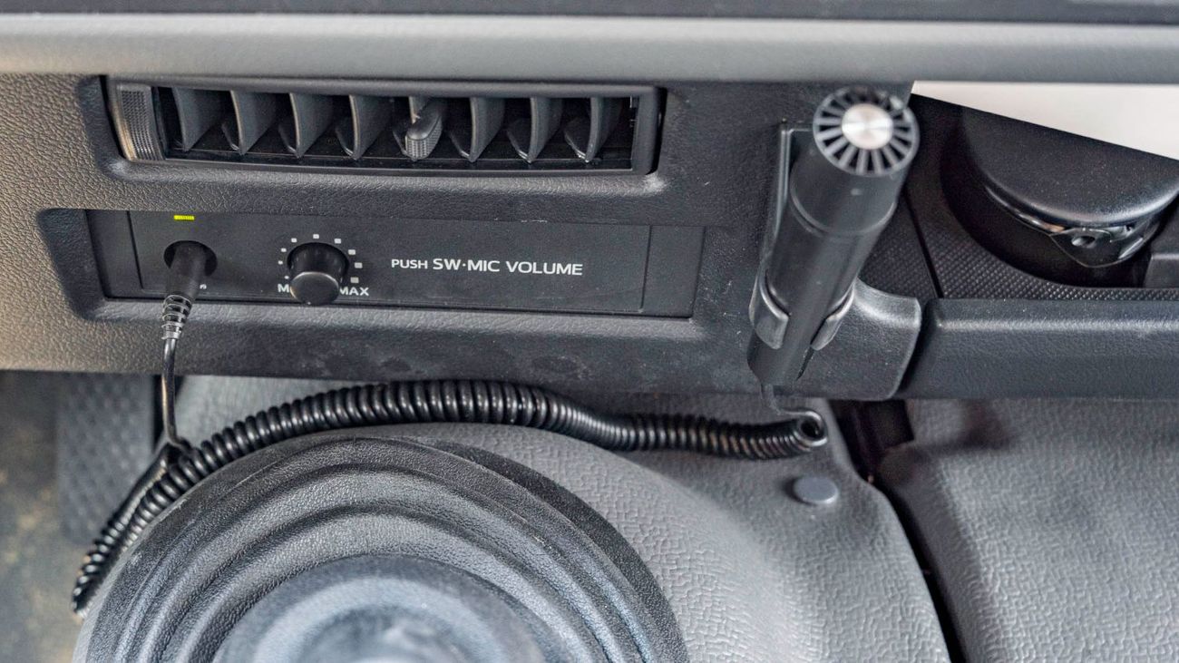 Toyota Coaster 2025 Toyota Coaster 4.0L Diesel MT 22 seaters Electric doors with Fridge