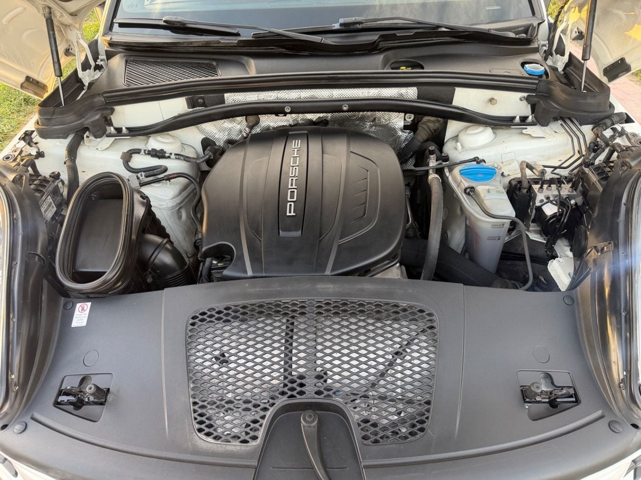 Porsche Macan T 2.0L (260 HP)