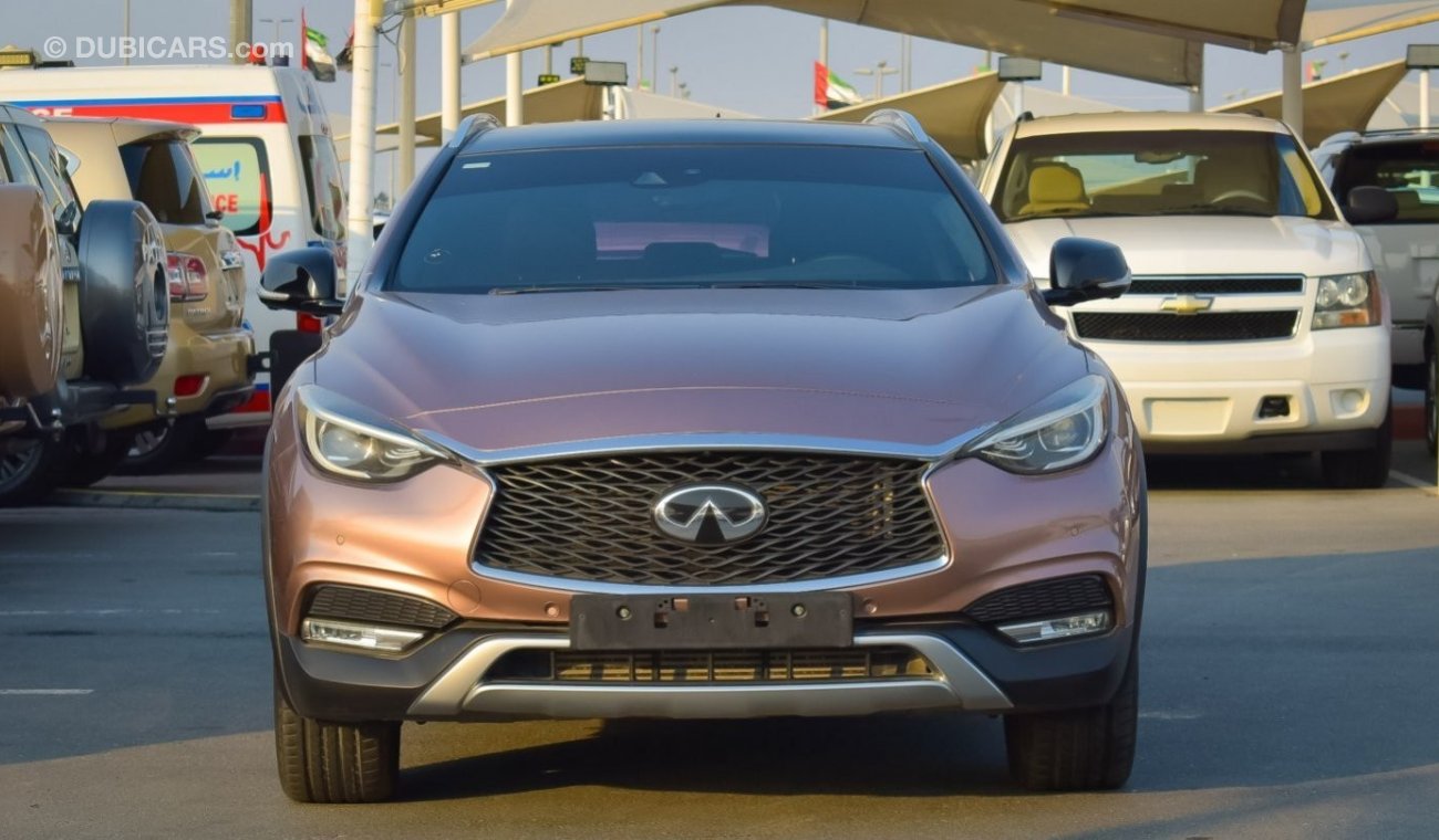 إنفينيتي QX30 AWD