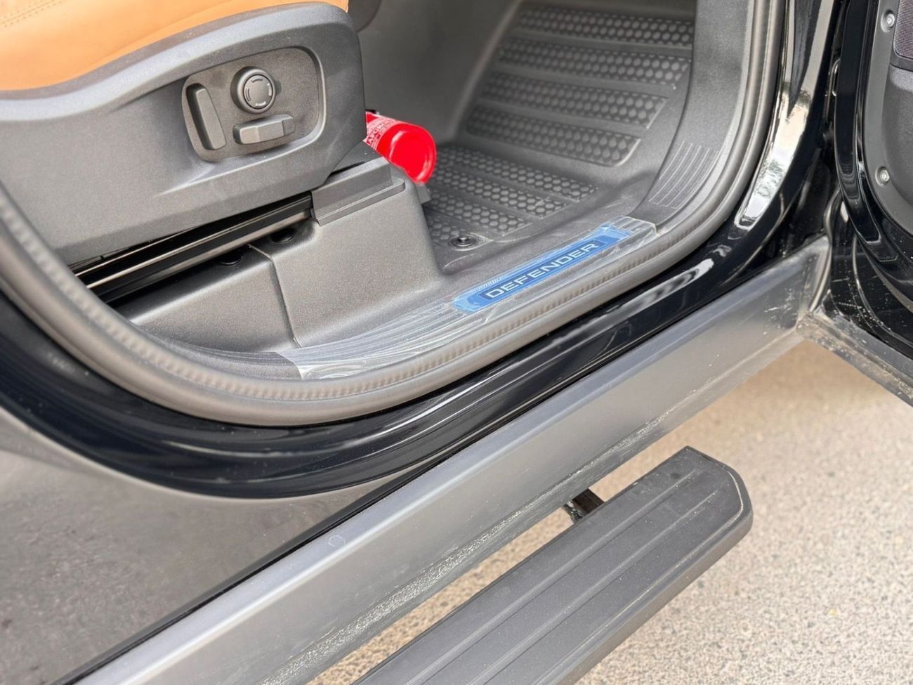 لاند روفر ديفندر  DEFENDER X DAYNAMIC HSE P 400
